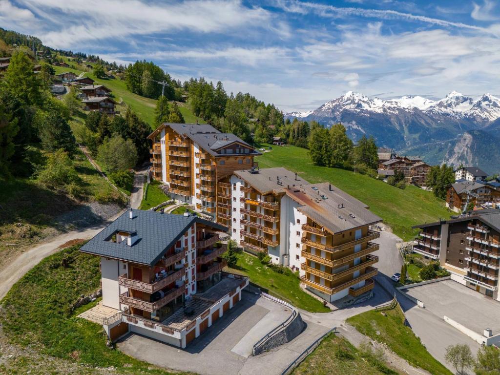 Victoria - real ski-in ski out, great view - Resim 28