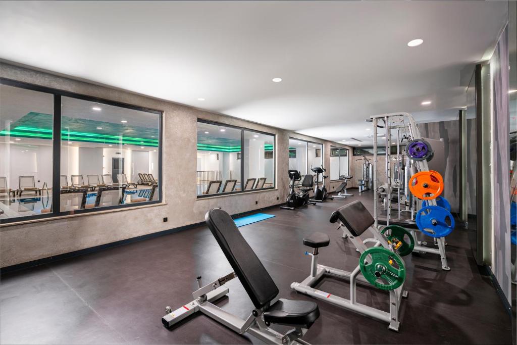 Fitness centrum a/nebo fitness zařízení v ubytování VOX MARIS RESORT