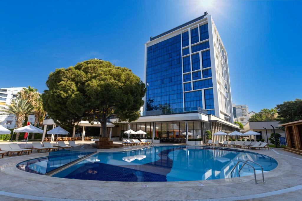 Delta Hotels Antalya Lara - Adult Only 18 Plus در آنتالیا