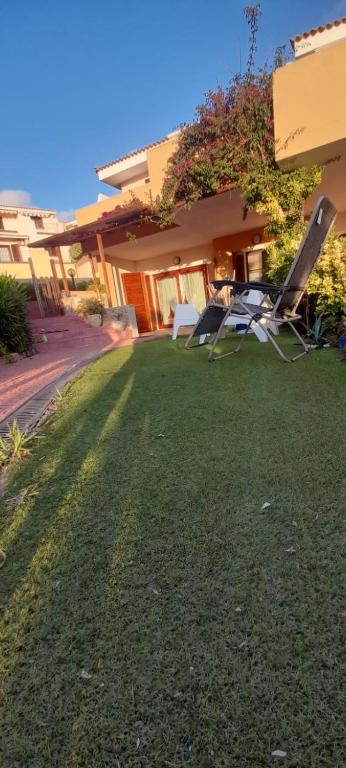 Ogród w obiekcie Appartamento residence Tartaruga 3