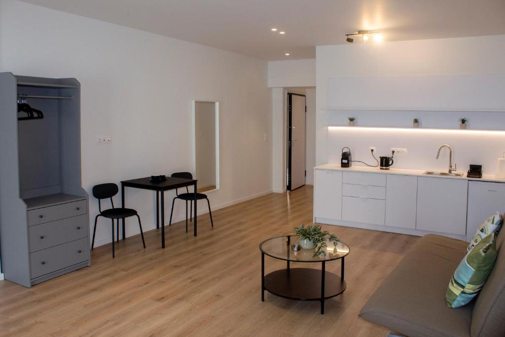 FRINELY Apartments - 19