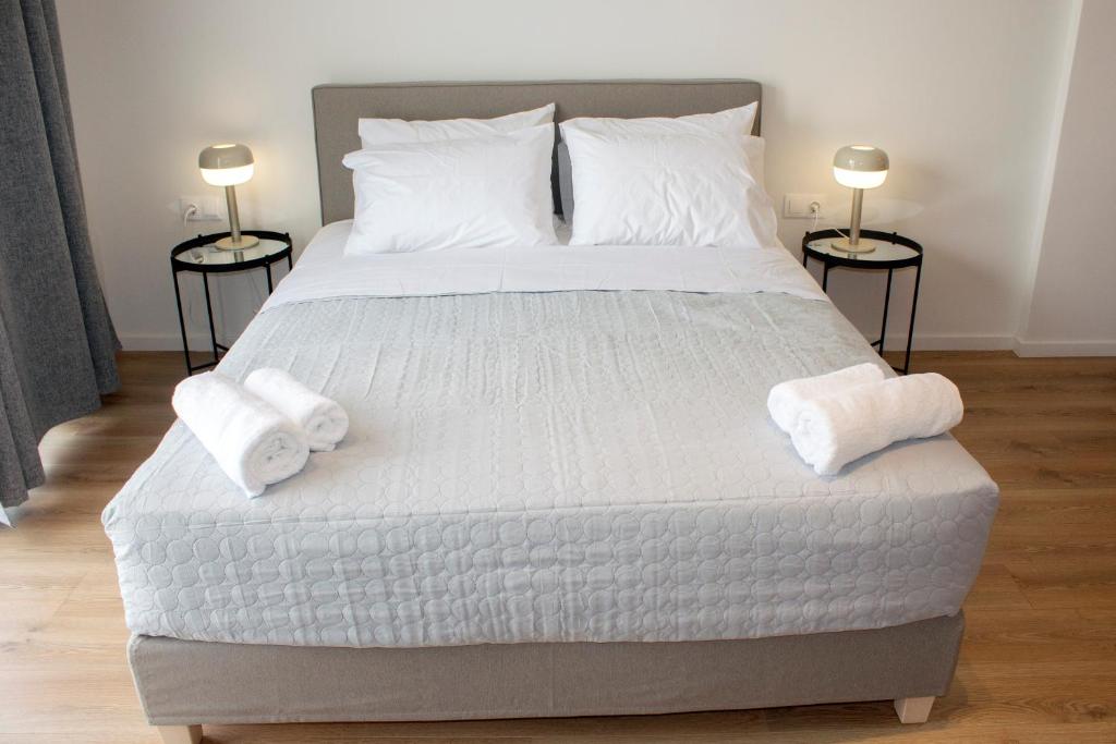 FRINELY Apartments - 6