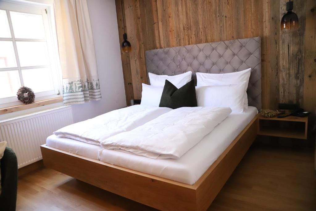 Postel nebo postele na pokoji v ubytování Brauhotel Weitra