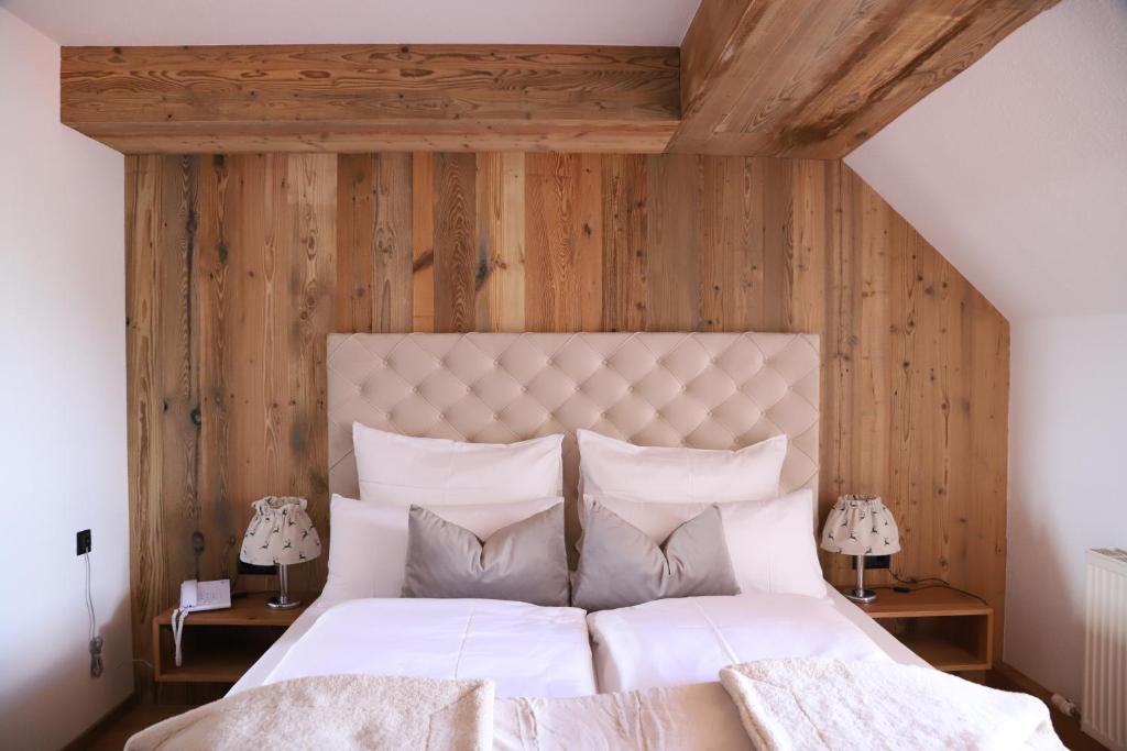 Postel nebo postele na pokoji v ubytování Brauhotel Weitra