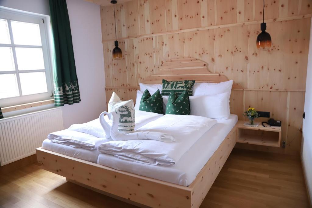 Postel nebo postele na pokoji v ubytování Brauhotel Weitra