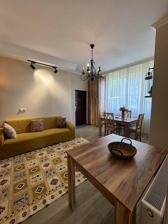 Zona d'estar a Baqari Inn