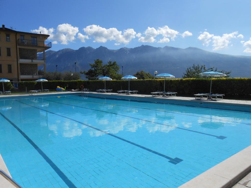 The swimming pool at or close to Heike