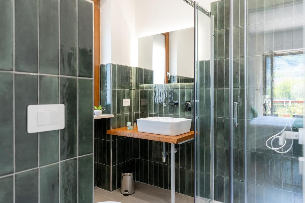Koupelna v ubytování MIFRA SUITES