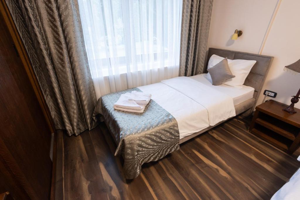 Hotel RAS Pazarište - Basic Triple Room
