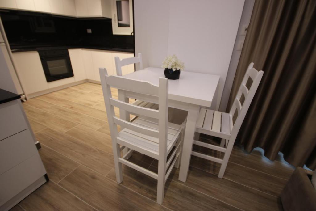 Kuchyň nebo kuchyňský kout v ubytování Klea Rooms