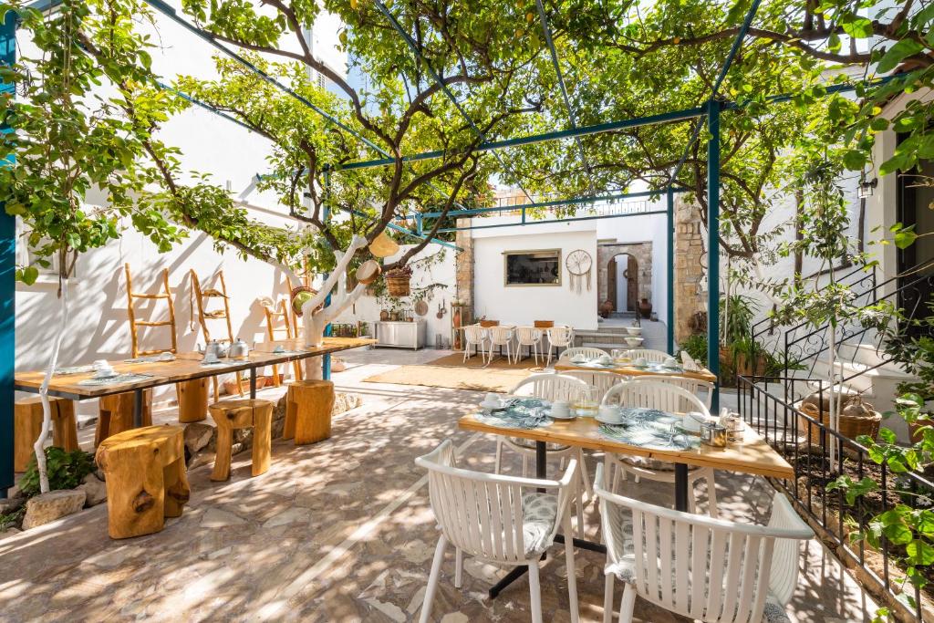 Lefka Hotel & Apartments - Resim 5