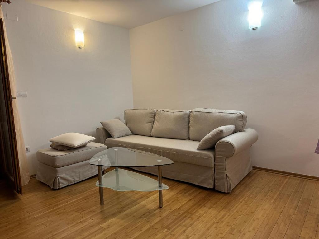 Gallery image of Apartments Milan in Peroj