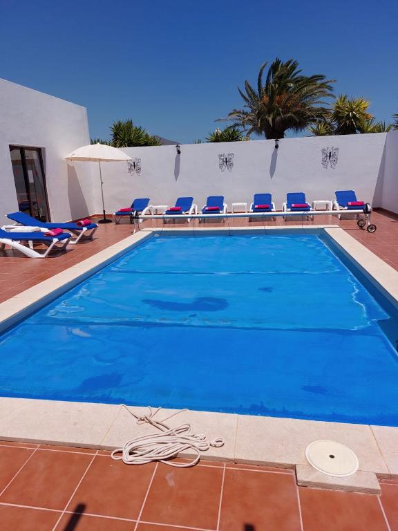 Fotografie z fotogalerie ubytování Villa Georgiana - 4 Bed Property with private pool v destinaci Playa Blanca