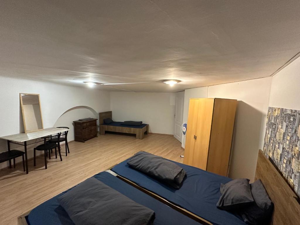Postel nebo postele na pokoji v ubytování Hostel King
