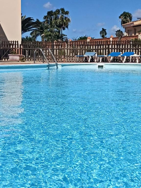 CASA ANITA, pool sea and surf in Corralejo