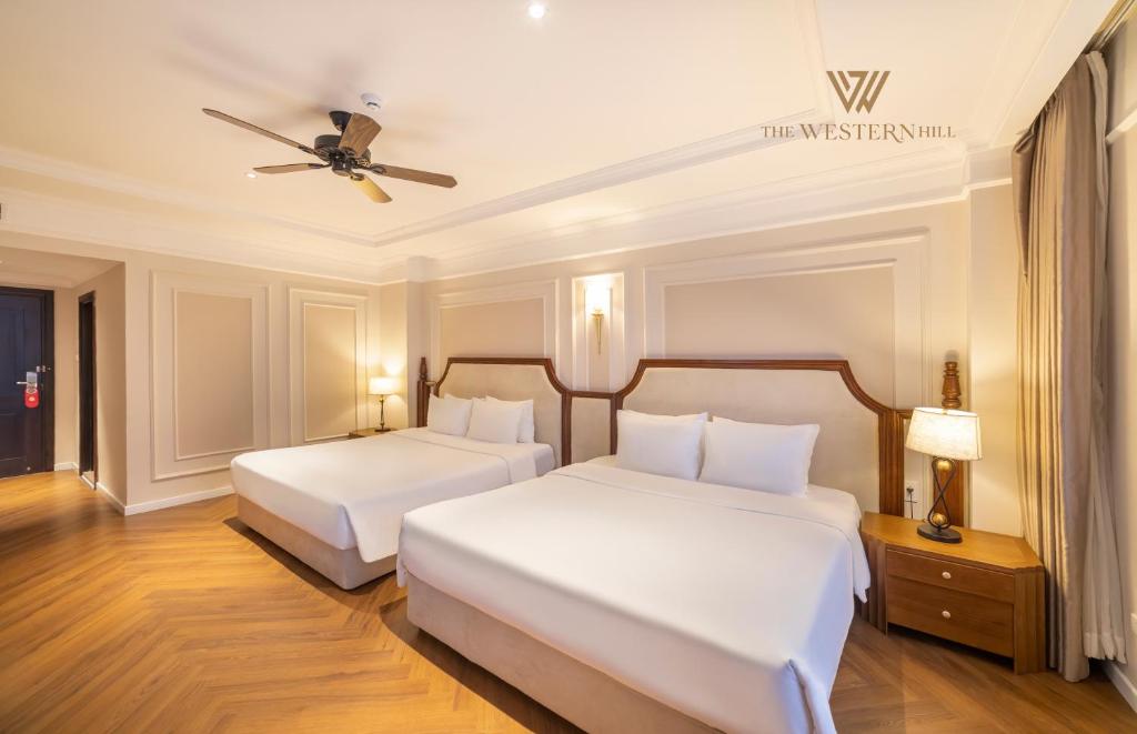 Phòng Deluxe 4 Người