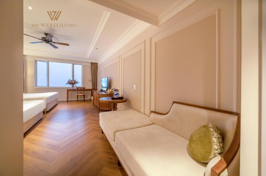 Phòng Deluxe 4 Người