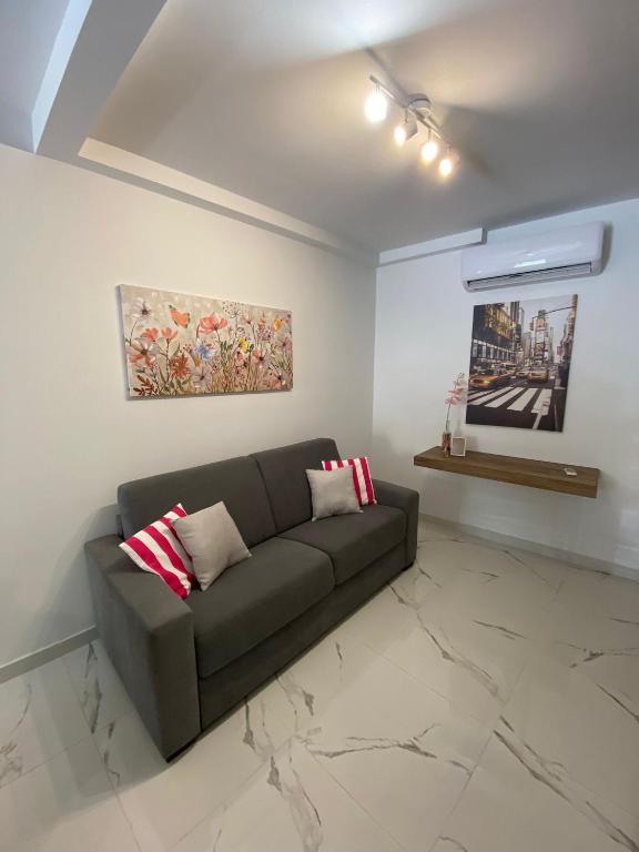 Posezení v ubytování R3 Cozy Msida for 2 with Twin Beds