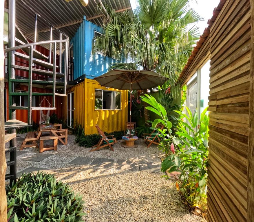 Zahrada ubytování Container Hospedaria Paraty