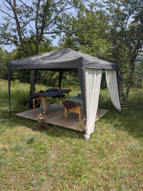 Zahrada ubytování Camping de la Lyre