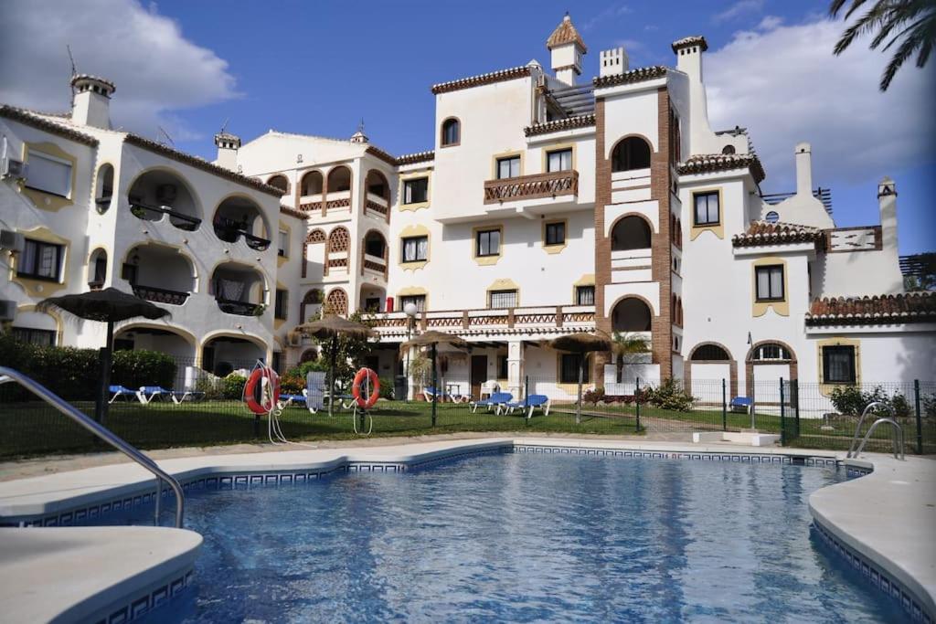 Swimmingpoolen hos eller tæt på Марбея Citio Calahonda