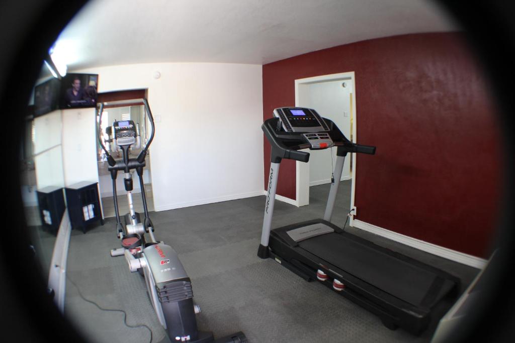 Fitness centrum a/nebo fitness zařízení v ubytování Ramada by Wyndham Kingman