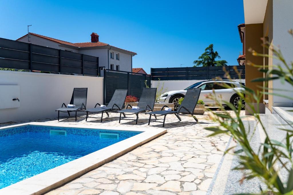 Bazén v ubytování Villa Sunce nebo v jeho okolí