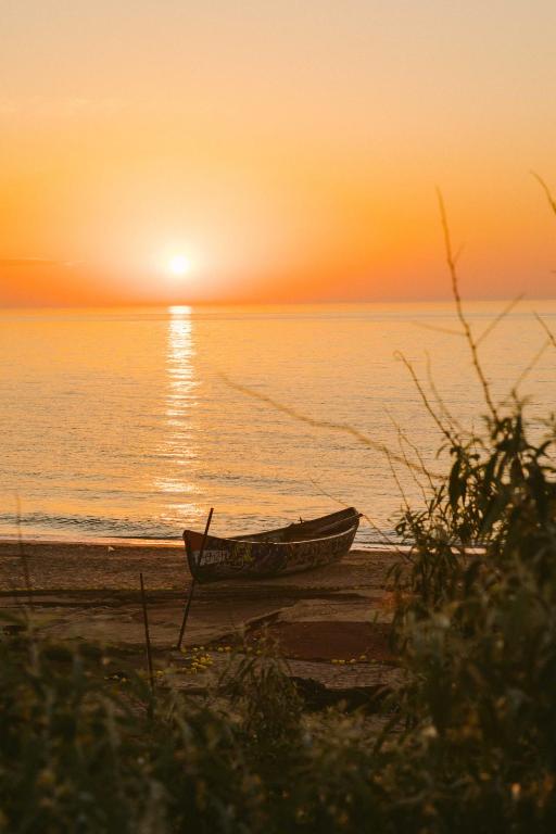 Place for your tent by the beach, Vama Veche (updated prices 2024)