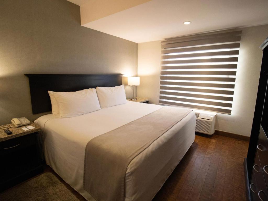 Hotel Araiza Hermosillo - Habitación Deluxe Con Cama Extragrande