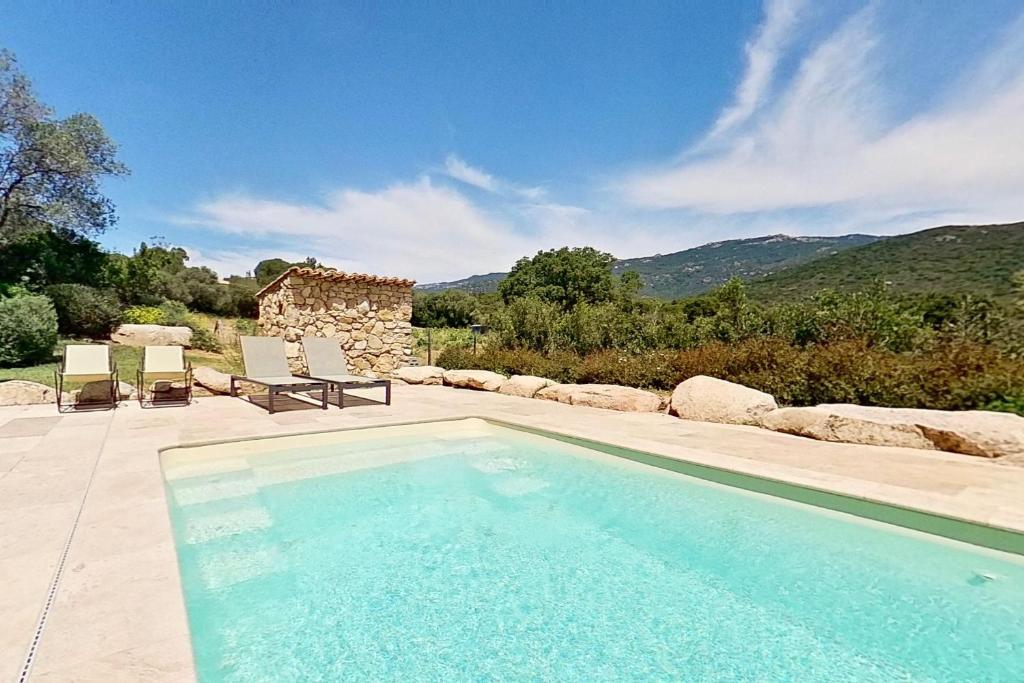 ARGIALE - ARGHJALE - Villa With Private Pool
