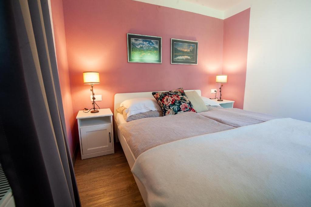 Apartments Kosir - One-Bedroom Apartment