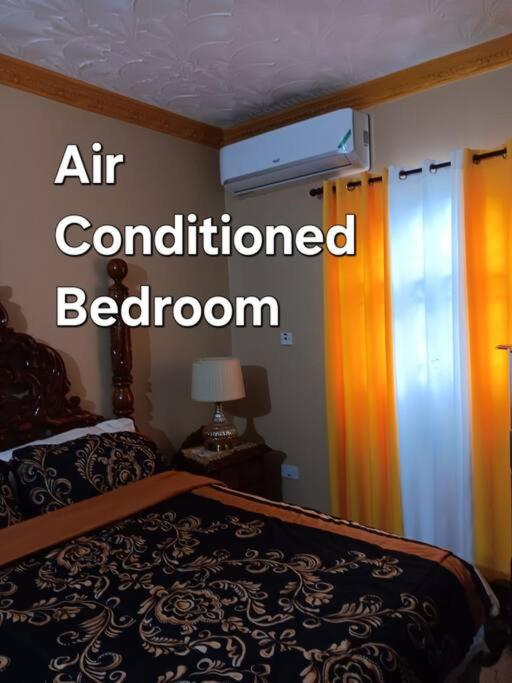 Postel nebo postele na pokoji v ubytování B&B Hideaway