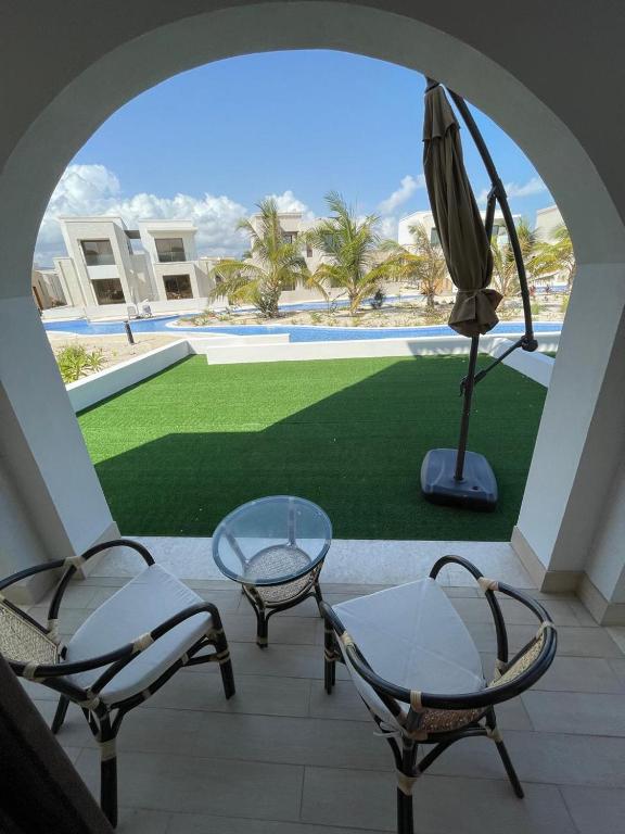 Posezení v ubytování Hawana Salalah Poolside Apartment