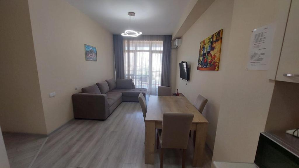 Heart of Ortachala- 2Bedrooms with open view در تفلیس