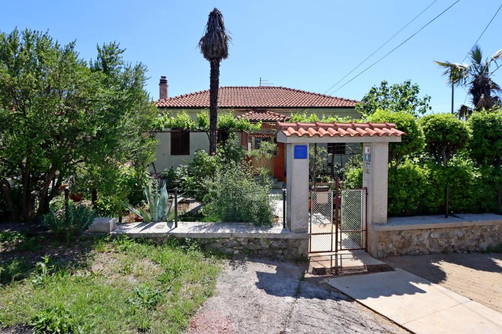 Vonkajšia záhrada v ubytovaní Apartments with a parking space Opatija - Pobri, Opatija - 7813