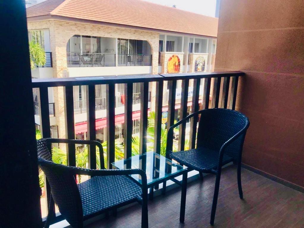 Kata Beach Guesthouse-The Beach Condo - Resim 9