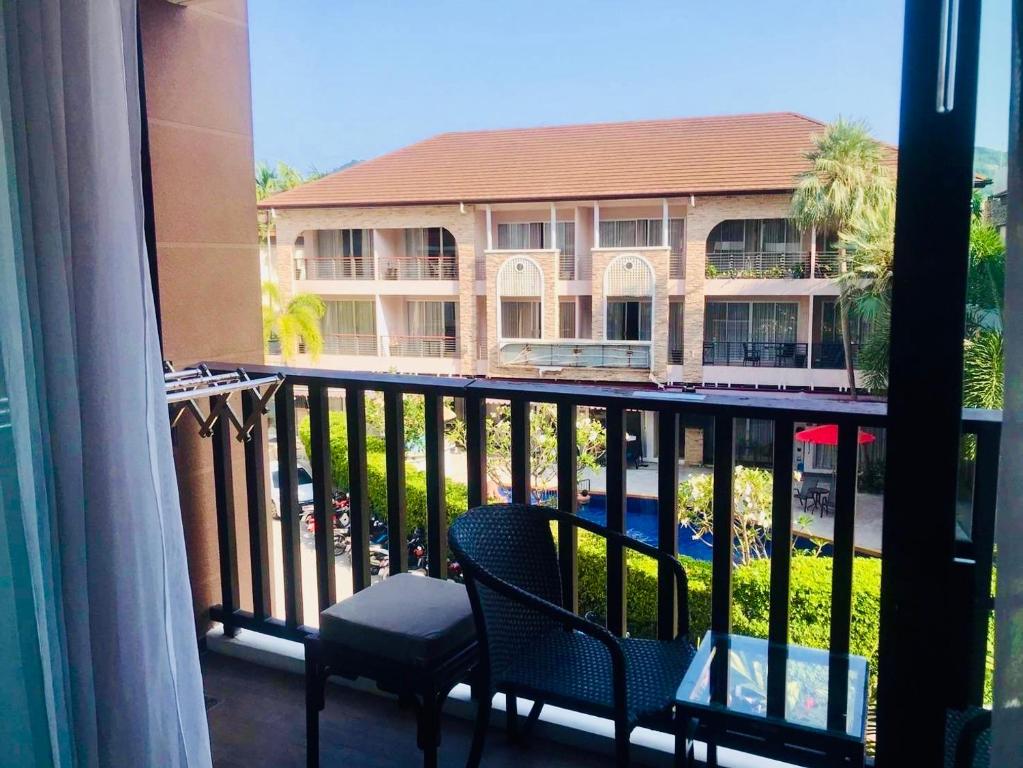 Kata Beach Guesthouse-The Beach Condo - Resim 6