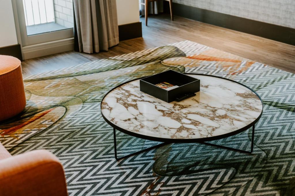 The Motley Hotel Richmond, Tapestry Collection by Hilton photo