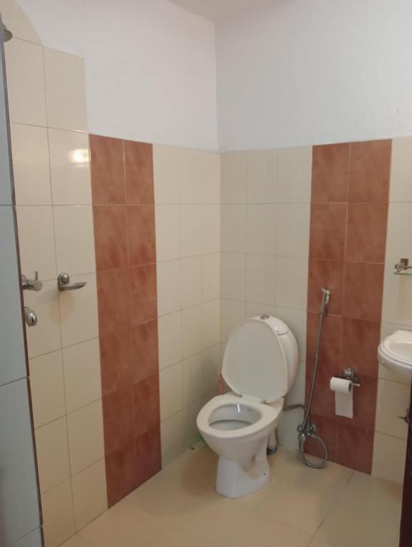 Ένα μπάνιο στο New Summit Guest House