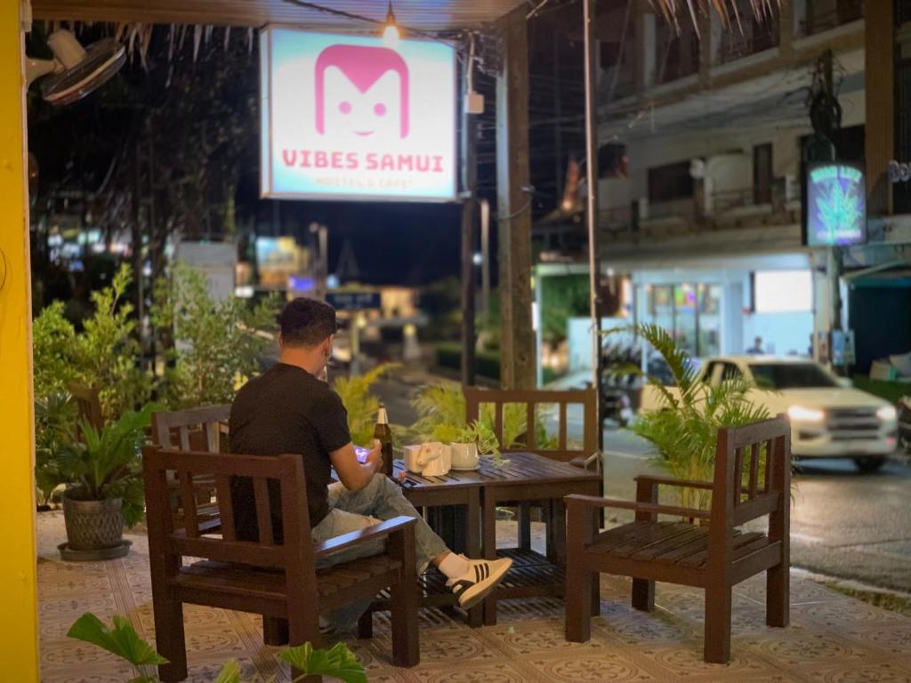 Hosté ubytování Vibes Samui Hostel and Cafe'