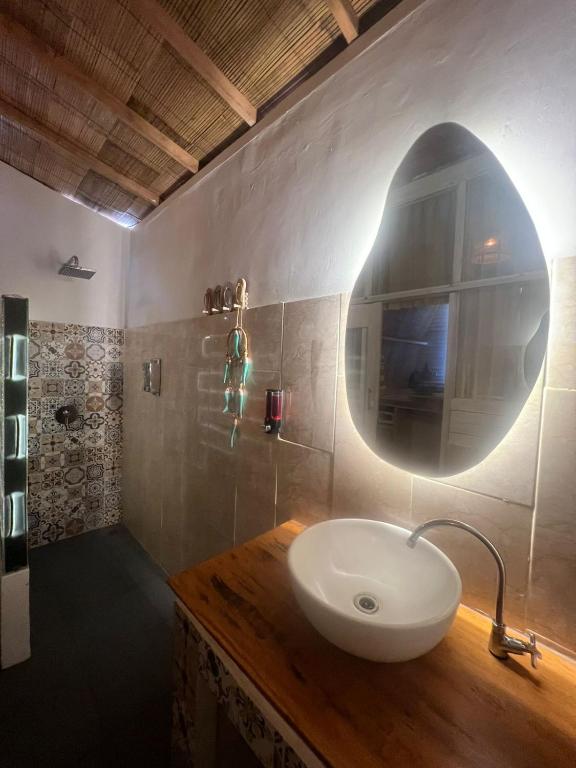 Living Trawangan Hotel - 5