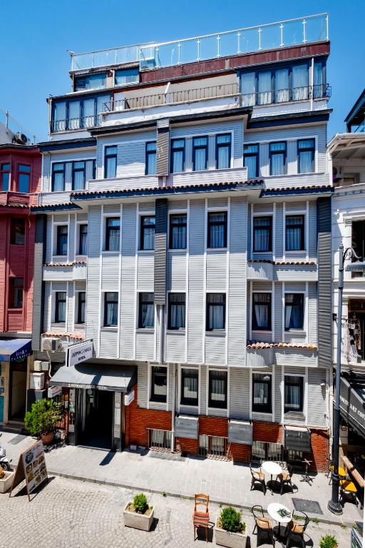 Budova, kde se hotel nachází