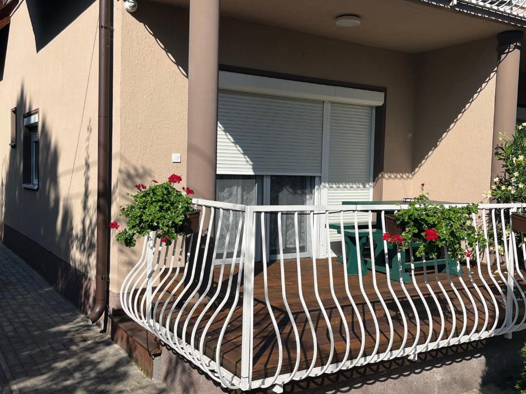 Balkón alebo terasa v ubytovaní Z&T Apartmanok