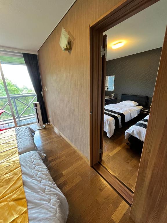 Beach Peace INN HAGI - Quadruple Room With Bathroom