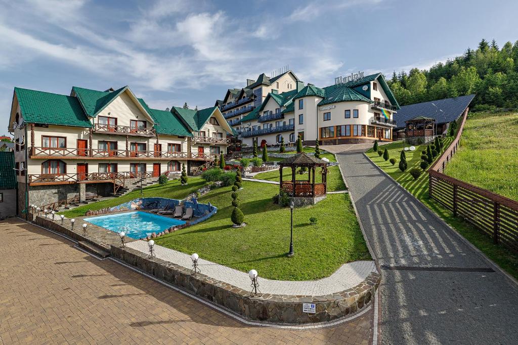 Bazén v ubytování Hotel Podgorie Spa nebo v jeho okolí
