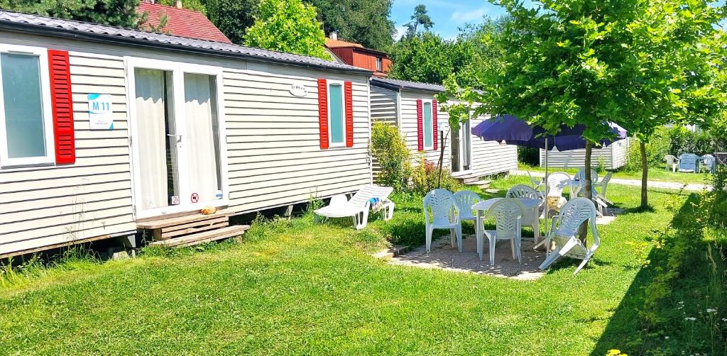 Garður fyrir utan Camping Prima