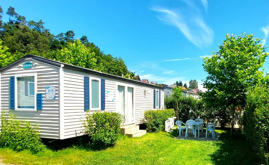 Garður fyrir utan Camping Prima