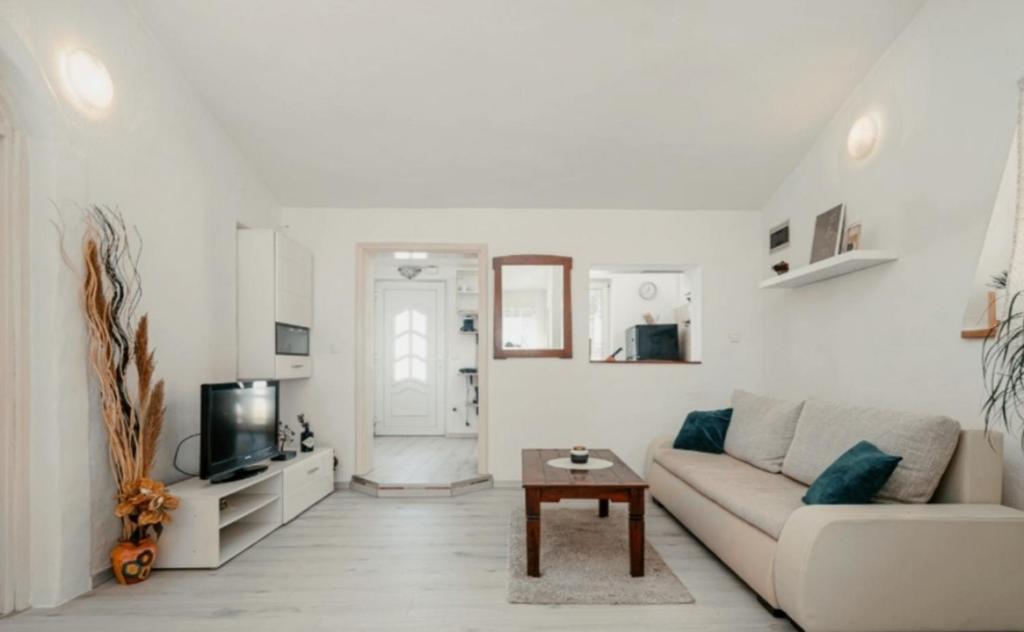 Parentium Apartment