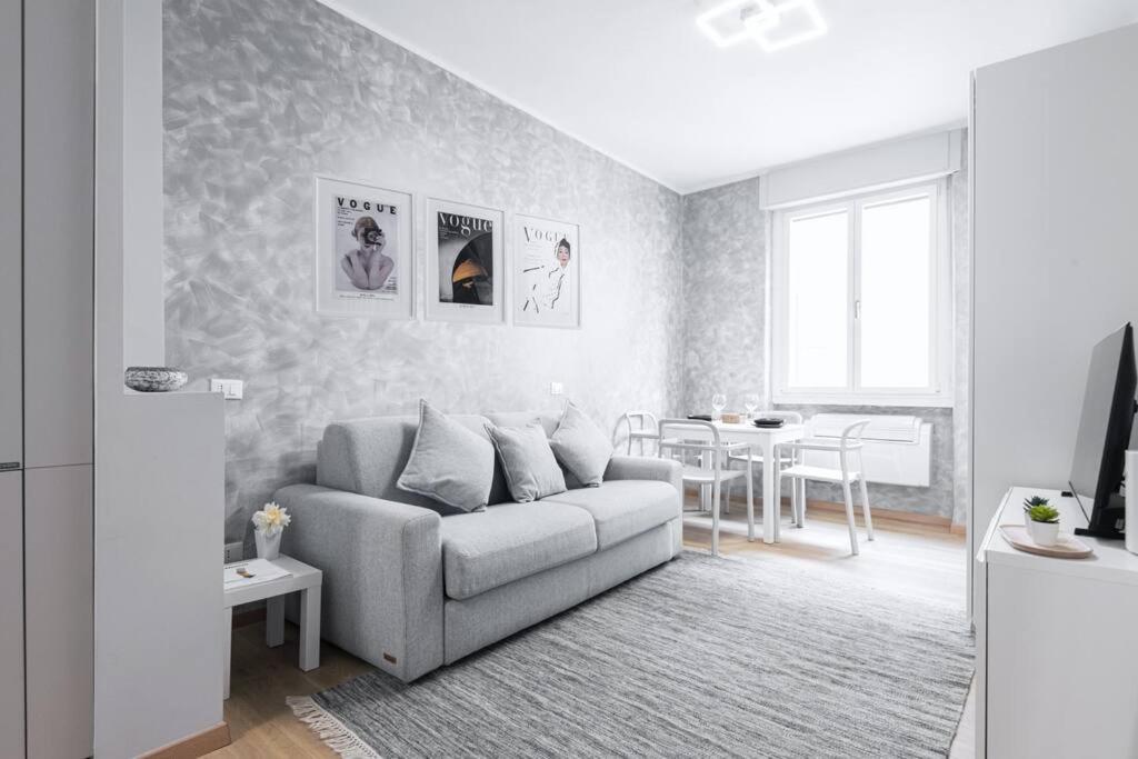 Posezení v ubytování Easylife - Studio flat a few steps from Garibaldi FS