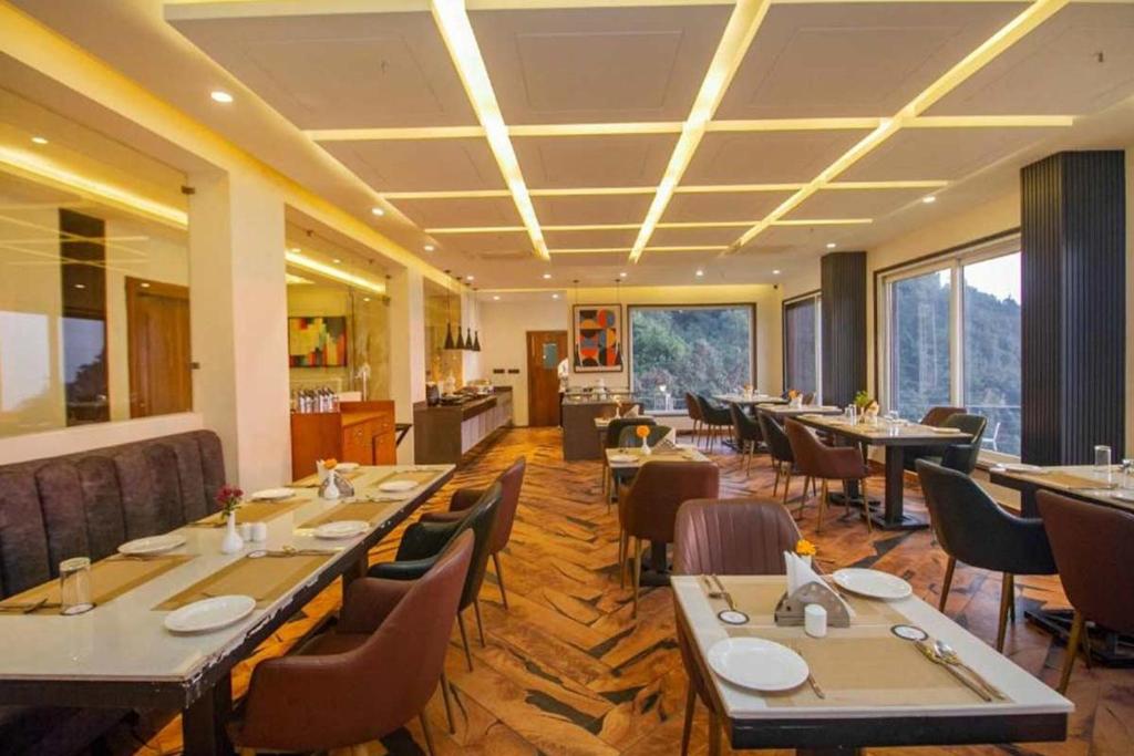 Restaurace v ubytování Baris resort Mussoorie